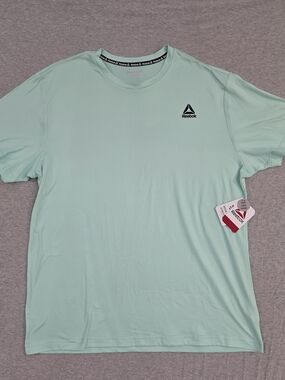 NWT Reebok Men’s Mint Green Short Sleeve Performance Tee